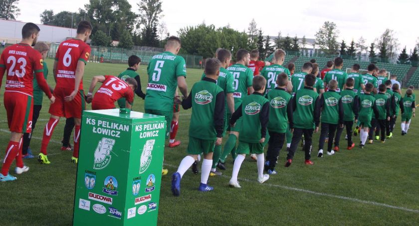 Koniec sezonu w IV ligach i niższych szczeblach. Co z trzecioligowcami?