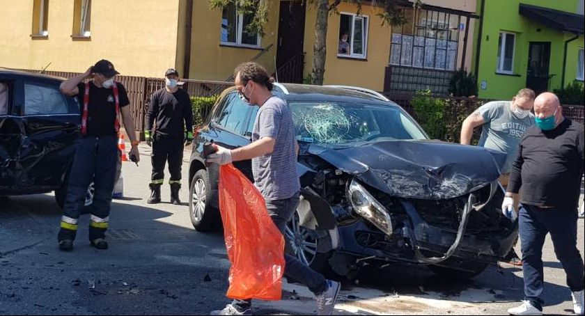 Aktualizacja! Zderzenie aut przy skrzyżowaniu Księżackiej z Wygodą (FOTO i VIDEO)