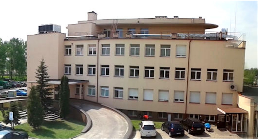 Śmierć kobiety w trakcie porodu - śledztwo przedłużone 