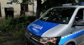 Re:Łowicz: policjanci uratowali 54-letniego mężczyznę z płonącego pustostanu