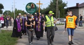 25. Łowicka Piesza Pielgrzymka Młodzieżowa na Jasną Górę w drodze (ZDJĘCIA, VIDEO)