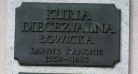 OKO.press publikuje kolejny artykuł o pedofilii w diecezji łowickiej. Oświadczenie kurii