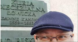 Czarny humor księdza z diecezji łowickiej: Kablem zasilającym do prodiża przywrócisz dziecku „ustawienia fabryczne”