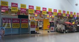 Likwidacja sklepu Tesco w Łowiczu. Ruszyła całkowita wyprzedaż