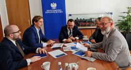Starosta łowicki i radni miejscy rozmawiali o CPK z wiceministrem infrastruktury