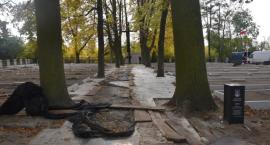Kompina (gm. Nieborów). Trwa renowacja Cmentarza Wojskowego (foto i video)