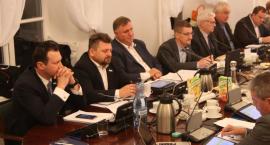 Łowicz. Radni miejscy też otrzymali podwyżki