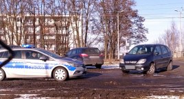 Łowicz. Policja interweniowała na przejeździe kolejowym