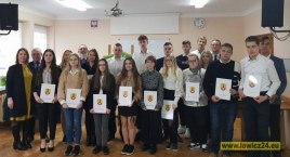 Stypendia naukowe dla uczniów łowickiego Blichu (foto, film)