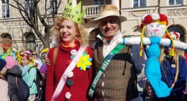 Ponad 200 osób wyruszyło powitać wiosnę z Łowicza do Maurzyc (foto, film)