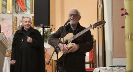 Łyszkowice. Koncert Jana Pietrzaka. Muzyczna dedykacja dla prezydenta Ukrainy (foto, film)