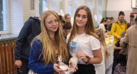 Kiermasz świąteczny w SP w Bąkowie Górnym (foto, film)