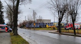 Na ul. Powstańców lądował śmigłowiec LPR! Pomocy potrzebowała starsza kobieta! (foto)