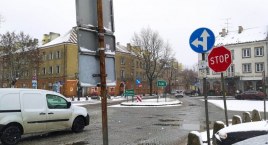 Łowicz. Kolizja na Starym Rynku