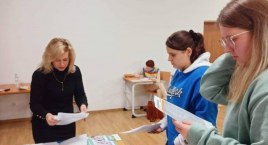 Młodzież ze Zduńskiej Dąbrowy na spotkaniu z doradcą zawodowym (foto)