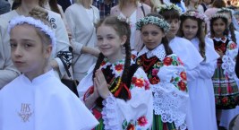 Pierwsza Komunia Święta w parafii katedralnej w Łowiczu (foto, film)