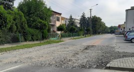 Łowicz. Strażacy usuwali plamę oleju