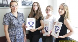 Rozdanie świadectw maturalnych w łowickim Ekonomiku (foto)