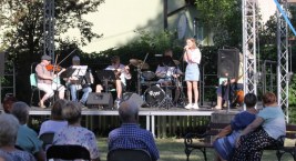 Koncert letni przy baszcie. Wystąpiła Ferajna znad Bzury (foto, film)