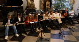 Koncert kolęd uczniów Centrum Edukacji Muzycznej w Łowiczu (foto, film)