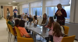 Papierowe zwierzątka powstały w Miejskiej Bibliotece (foto,film)