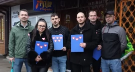 Wybory samorządowe 2024. Sympatycy KO i PiS-u zbierali podpisy w Łowiczu (foto)