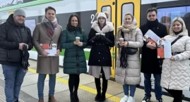 Ciepła kawa i program wyborczy na stacji PKP od ŁnŁ  (foto)