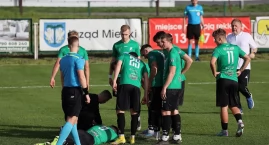 Pelikan rozdziobał przeciwnika (foto)