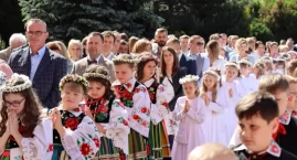 Łowicz. Pierwsza Komunia święta w parafii na Korabce (foto, film)