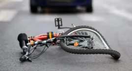 Dwoje rowerzystów potrąconych w Popowie