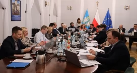 Łowicz. Radni przyjęli budżet miasta na 2025 rok z licznymi poprawkami (foto)