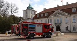Duża akcja strażaków w Pałacu w Nieborowie (foto, film)
