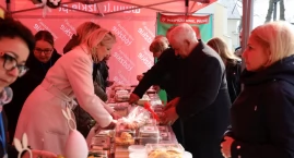 Kiernozia. Charytatywny kiermasz dla Adasia i Kubusia Strugińskich (foto, film)