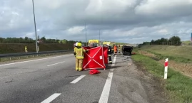 Tragiczny wypadek na autostradzie A2 – nie żyje kierowca, do szpitala trafiła kobieta i troje dzieci