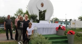 Łowicz. Ołtarze przygotowane na niedzielne procesje (foto)