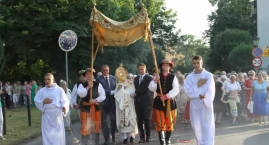 Procesja kończąca oktawę Bożego Ciała w Łowiczu  (foto, film)