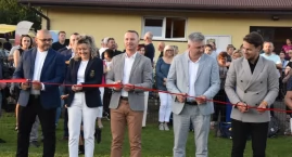 Sport, emocje i zabawa. Świętowano otwarcie boiska w…