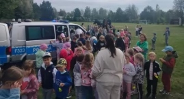 Zdjęcie przedstawia: Bezpieczeństwo przede wszystkim. Piknik edukacyjny w ZPO Nieborów (foto)