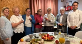 „Kawa z Seniorem” w Łowiczu – dużo śmiechu, wspomnie…