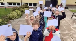 Tradycyjny list w dobie smartfonów. Wyjątkowy projekt edukacyjny w łowickiej Dwójce (foto)