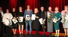 Burmistrz nagrodził nauczycieli i pracowników oświat…