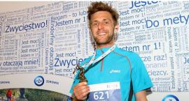 Maciej Jędrachowicz z Łowicza pobiegnie w ultramaratonie z Aten do Sparty. Można wesprzeć go finansowo