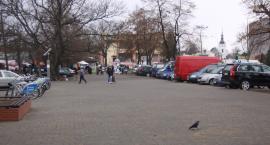 Koniec z handlem na „kostce” przy miejskim targowisku w Łowiczu