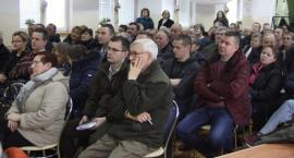 Mieszkańcy gminy Nieborów przeciwni proponowanym przez CPK wariantom przebiegu Kolei Dużych Prędkości (ZDJĘCIA, VIDEO)