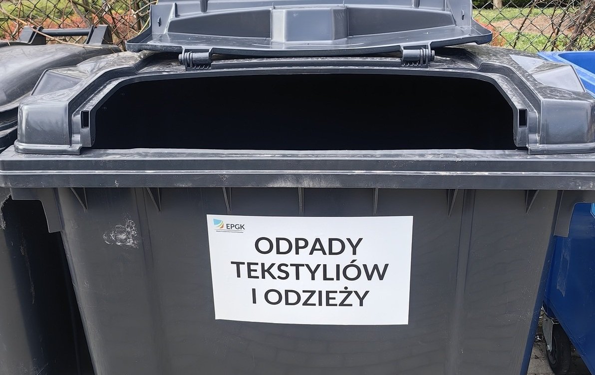 Elbląg: Pojemniki na zużytą odzież i tekstylia