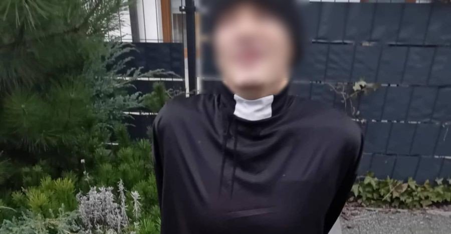 Złodziej przebrał się za księdza i ukradł wózek rowerowy
