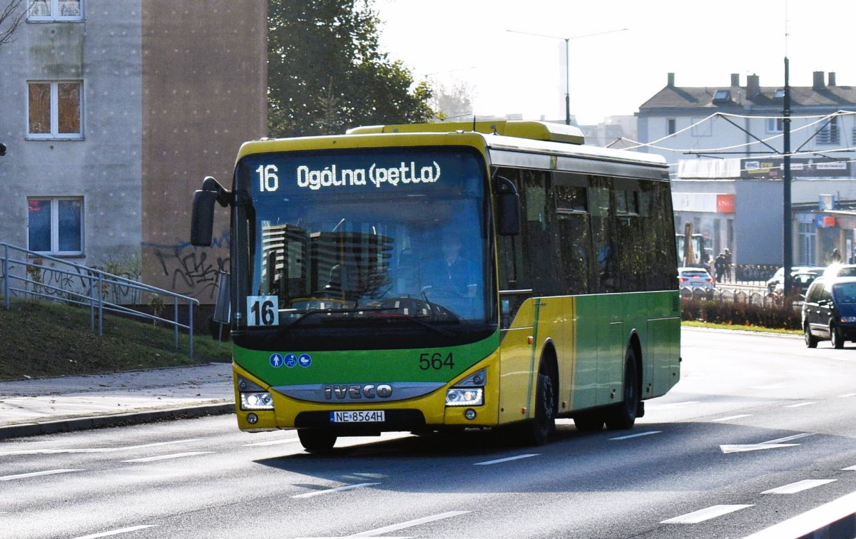 Ponad 3 mln zł długu za jazdę bez biletu. Elbląg pozywa pasażerów, ale windykacja wciąż mało skuteczna