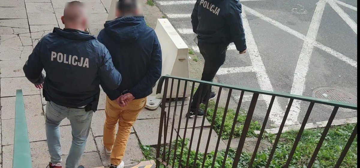 Elbląg: Mateusz P. skazany na ponad 3 lata za rozbój z użyciem szlifierki