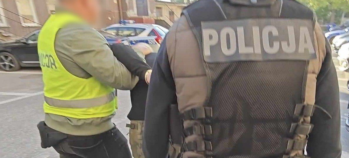 Elbląg: Planował wynieść pięć butelek luksusowego alkoholu. Wpadł za linią kas