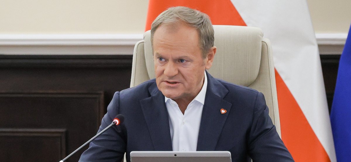 Tusk chce zablokować sprzedaż TVN. Jego zdaniem jest to dla Polski firma strategiczna